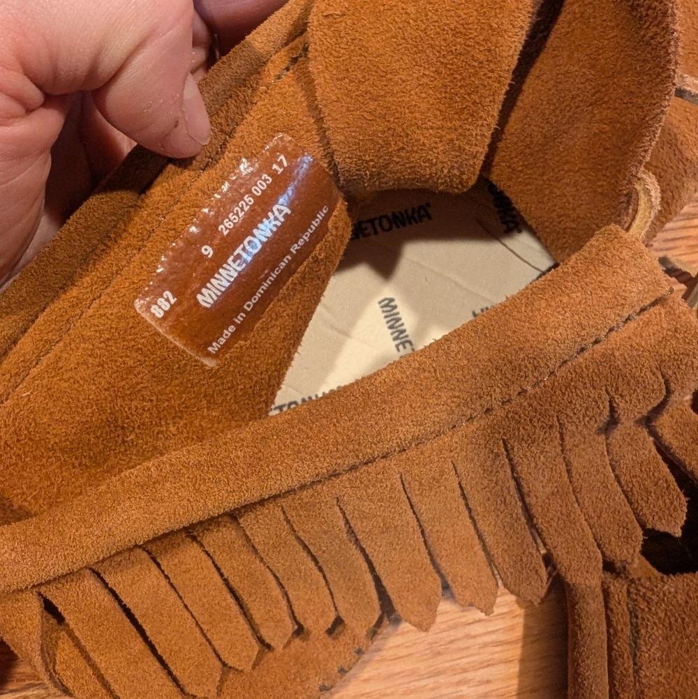 Men's 9 Tan Suede Softsole Moccasin Shoes- NWOT - Picture 5 of 6